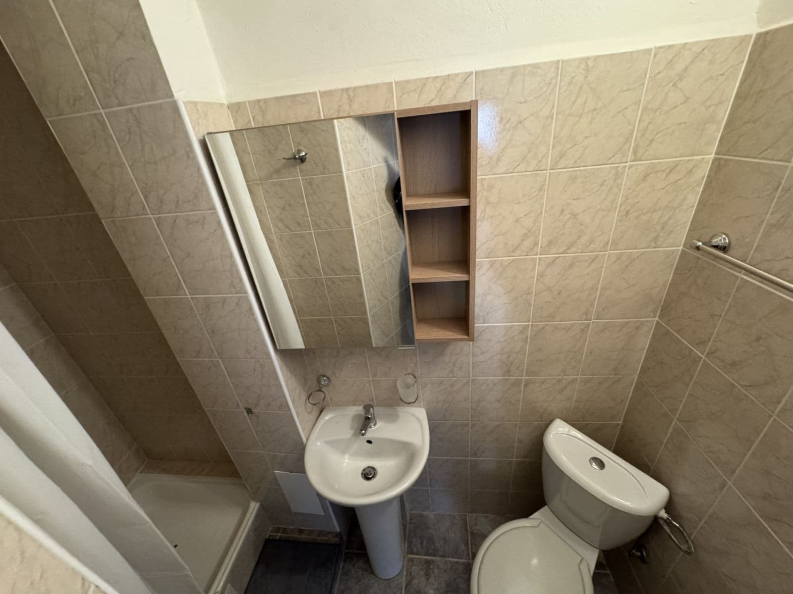 Prenájom bytu Garsoniéra 25 m², Oldřichova, Praha, Praha Prenájom bytu Garsoniéra 25 m², Oldřichova, Praha, Praha