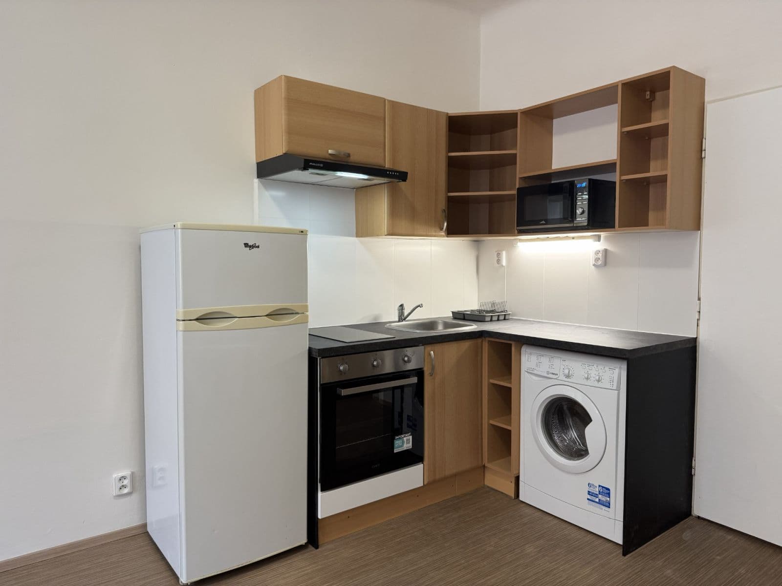 Prenájom bytu Garsoniéra 25 m², Oldřichova, Praha, Praha Prenájom bytu Garsoniéra 25 m², Oldřichova, Praha, Praha