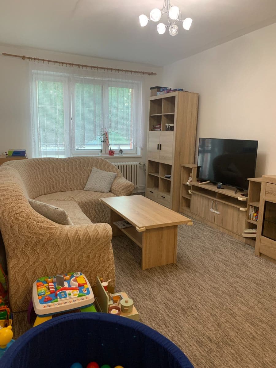 Prenájom bytu 2-izbový 56 m², Seifertova, Třinec, Moravskoslezský kraj Prenájom bytu 2-izbový 56 m², Seifertova, Třinec, Moravskoslezský kraj