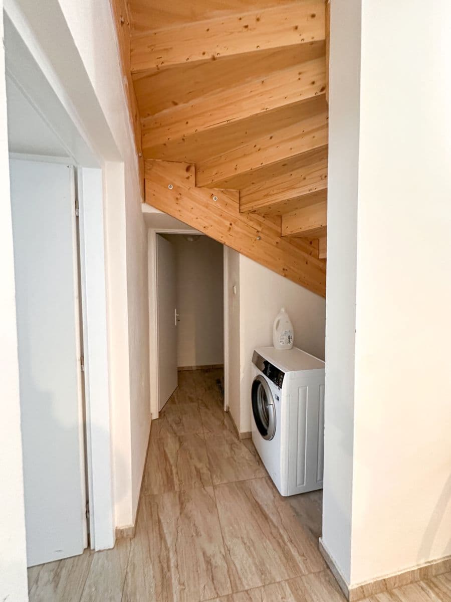 Prenájom bytu 3-izbový 83 m², Máchova, Praha, Praha Prenájom bytu 3-izbový 83 m², Máchova, Praha, Praha