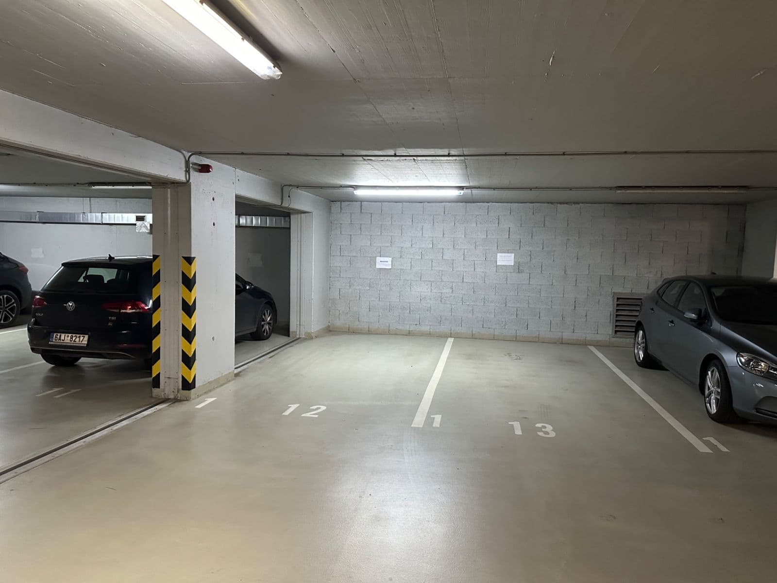 Prenájom garáže 13 m², Křižíkova, Praha, Praha Prenájom garáže 13 m², Křižíkova, Praha, Praha