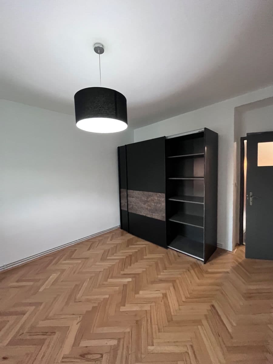 Prenájom bytu 2-izbový 59 m², Chelčického, Plzeň, Plzeňský kraj Prenájom bytu 2-izbový 59 m², Chelčického, Plzeň, Plzeňský kraj