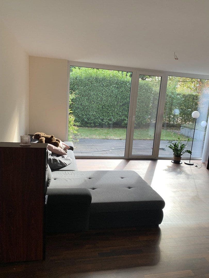 Prenájom bytu 3-izbový 100 m², Feldstraße 16, Gütersloh, Severné Porýnie - Westfálsko Prenájom bytu 3-izbový 100 m², Feldstraße 16, Gütersloh, Severné Porýnie - Westfálsko