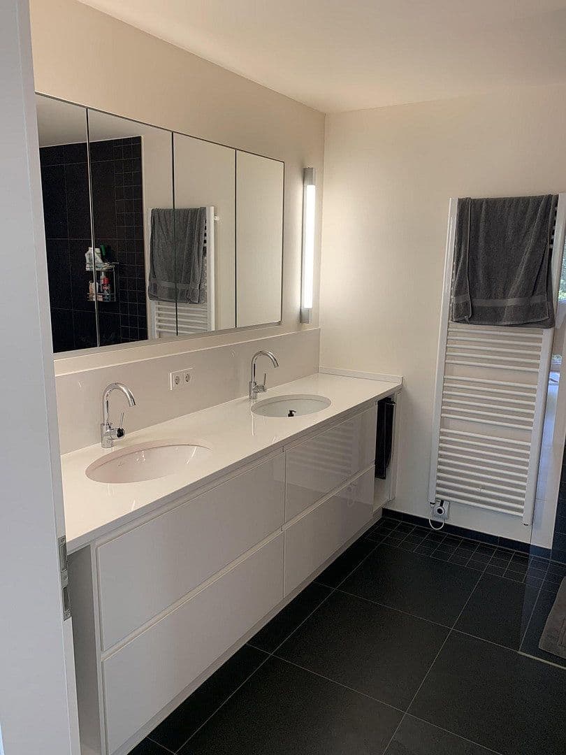 Prenájom bytu 3-izbový 100 m², Feldstraße 16, Gütersloh, Severné Porýnie - Westfálsko Prenájom bytu 3-izbový 100 m², Feldstraße 16, Gütersloh, Severné Porýnie - Westfálsko