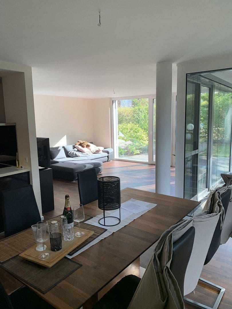 Prenájom bytu 3-izbový 100 m², Feldstraße 16, Gütersloh, Severné Porýnie - Westfálsko Prenájom bytu 3-izbový 100 m², Feldstraße 16, Gütersloh, Severné Porýnie - Westfálsko
