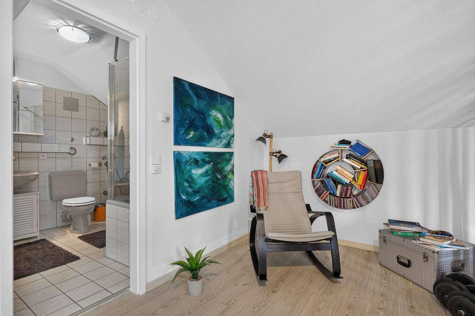 Prenájom bytu 2-izbový 70 m², Karlsruhe-Grötzingen, Bádensko-Wurttembersko Prenájom bytu 2-izbový 70 m², Karlsruhe-Grötzingen, Bádensko-Wurttembersko
