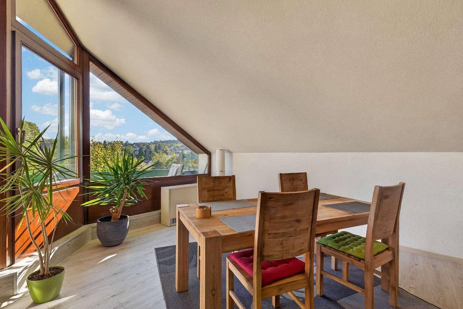 Prenájom bytu 2-izbový 70 m², Karlsruhe-Grötzingen, Bádensko-Wurttembersko Prenájom bytu 2-izbový 70 m², Karlsruhe-Grötzingen, Bádensko-Wurttembersko