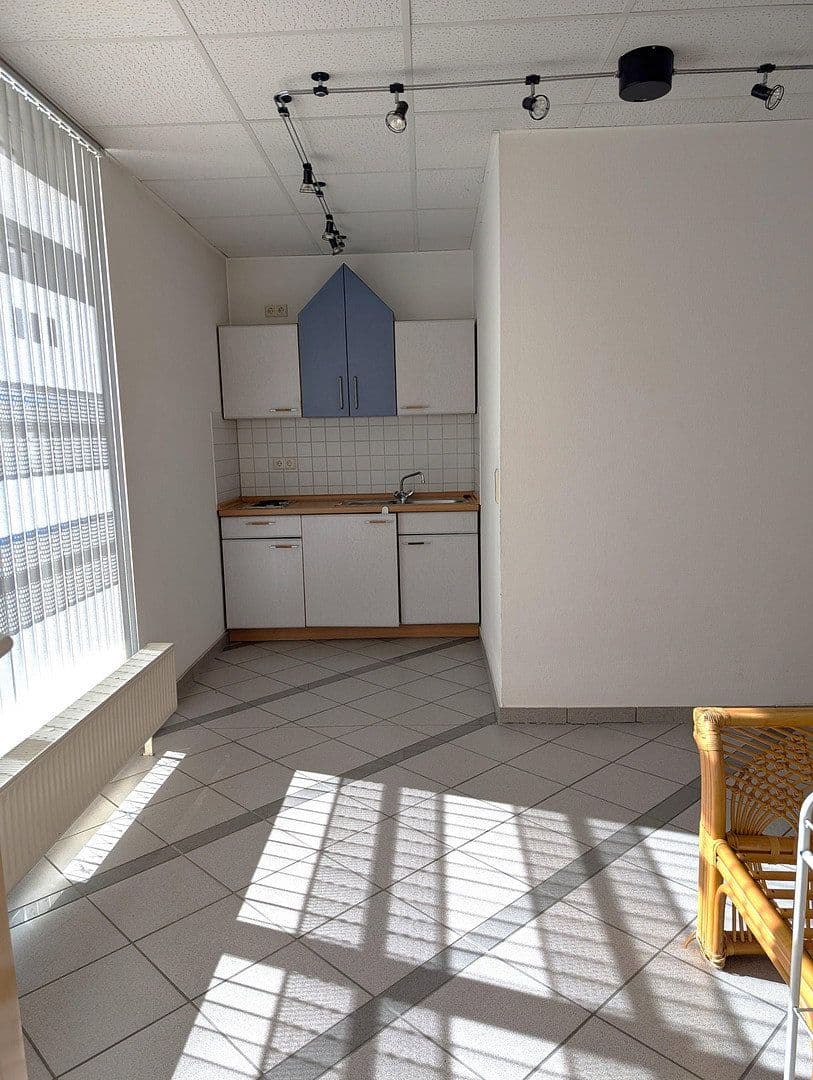 Prenájom kancelárie 103 m², Kaiserslautern, Porýnie-Falcko Prenájom kancelárie 103 m², Kaiserslautern, Porýnie-Falcko