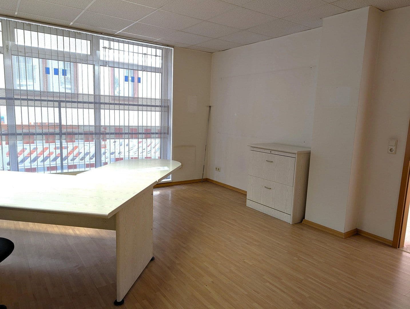 Prenájom kancelárie 103 m², Kaiserslautern, Porýnie-Falcko Prenájom kancelárie 103 m², Kaiserslautern, Porýnie-Falcko
