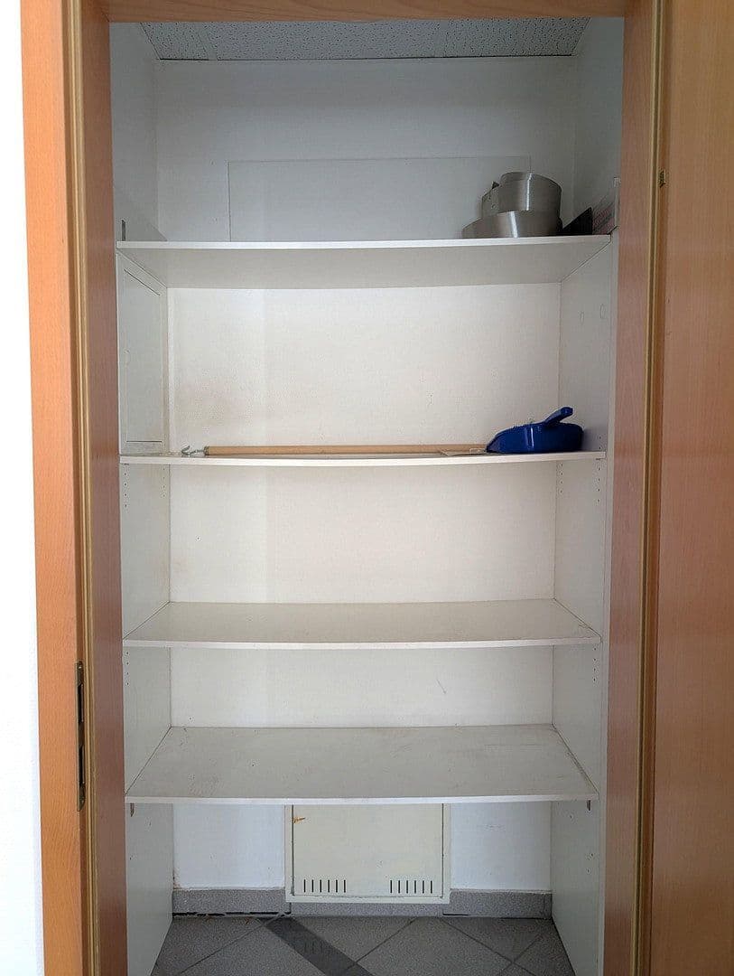 Prenájom kancelárie 103 m², Kaiserslautern, Porýnie-Falcko Prenájom kancelárie 103 m², Kaiserslautern, Porýnie-Falcko