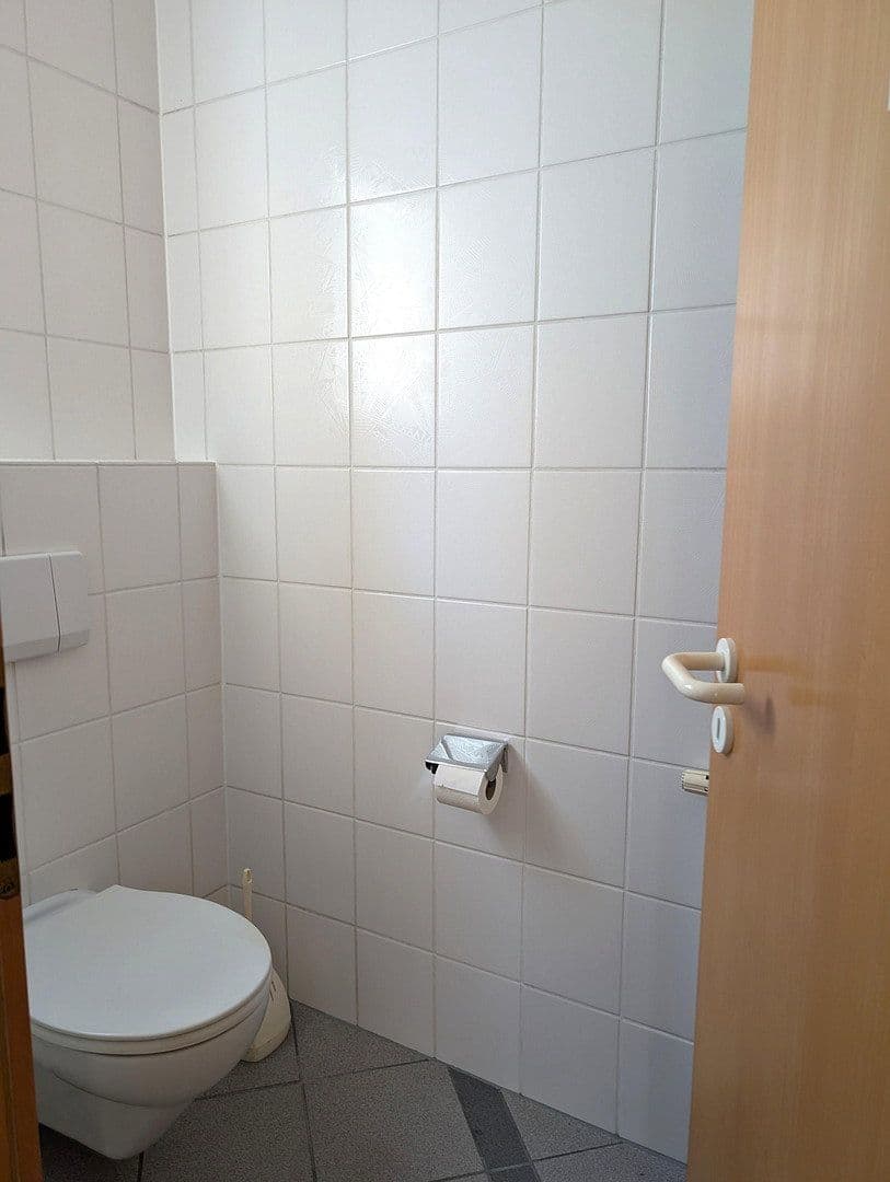 Prenájom kancelárie 103 m², Kaiserslautern, Porýnie-Falcko Prenájom kancelárie 103 m², Kaiserslautern, Porýnie-Falcko