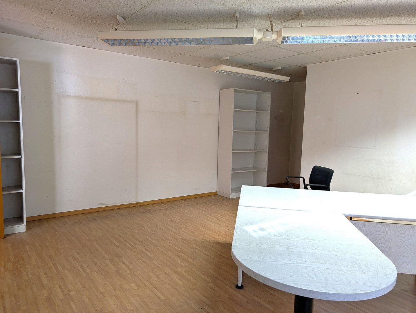 Prenájom kancelárie 103 m², Kaiserslautern, Porýnie-Falcko Prenájom kancelárie 103 m², Kaiserslautern, Porýnie-Falcko
