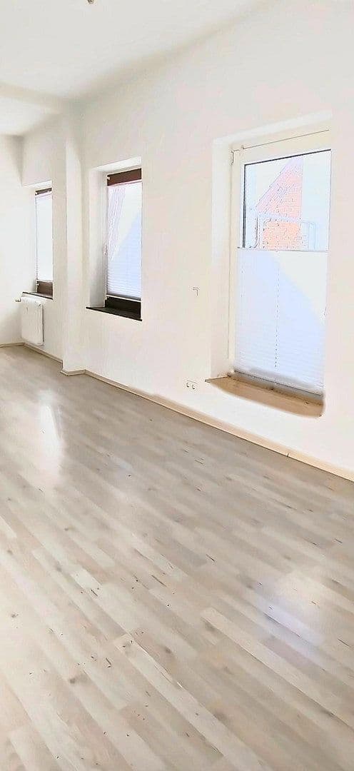 Prenájom bytu 3-izbový 95 m², Merscheider Straße 99, Solingen, Severné Porýnie - Westfálsko Prenájom bytu 3-izbový 95 m², Merscheider Straße 99, Solingen, Severné Porýnie - Westfálsko