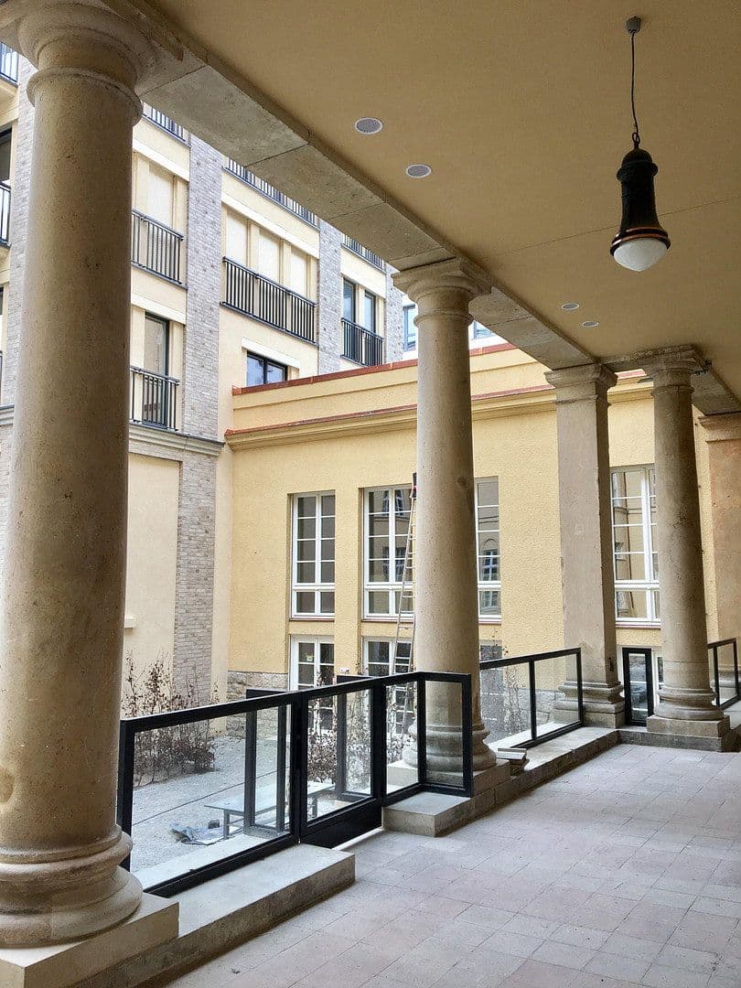 Prenájom bytu 2-izbový 62 m², Otto-Suhr-Allee 18 / 20, Berlin, Berlín Prenájom bytu 2-izbový 62 m², Otto-Suhr-Allee 18 / 20, Berlin, Berlín