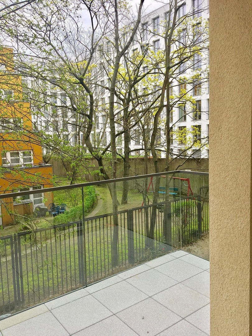 Prenájom bytu 2-izbový 62 m², Otto-Suhr-Allee 18 / 20, Berlin, Berlín Prenájom bytu 2-izbový 62 m², Otto-Suhr-Allee 18 / 20, Berlin, Berlín