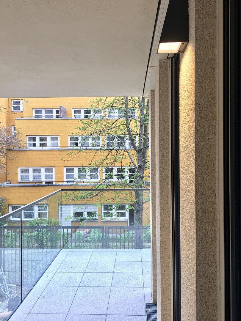 Prenájom bytu 2-izbový 62 m², Otto-Suhr-Allee 18 / 20, Berlin, Berlín Prenájom bytu 2-izbový 62 m², Otto-Suhr-Allee 18 / 20, Berlin, Berlín