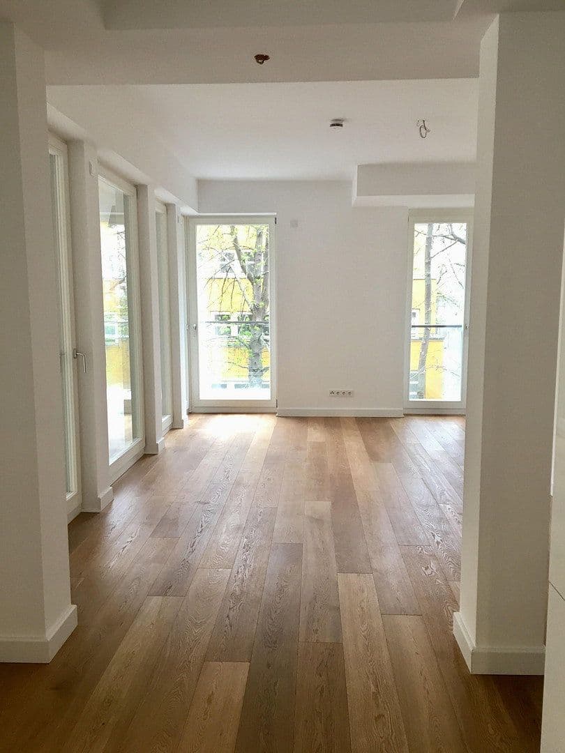 Prenájom bytu 2-izbový 62 m², Otto-Suhr-Allee 18 / 20, Berlin, Berlín Prenájom bytu 2-izbový 62 m², Otto-Suhr-Allee 18 / 20, Berlin, Berlín