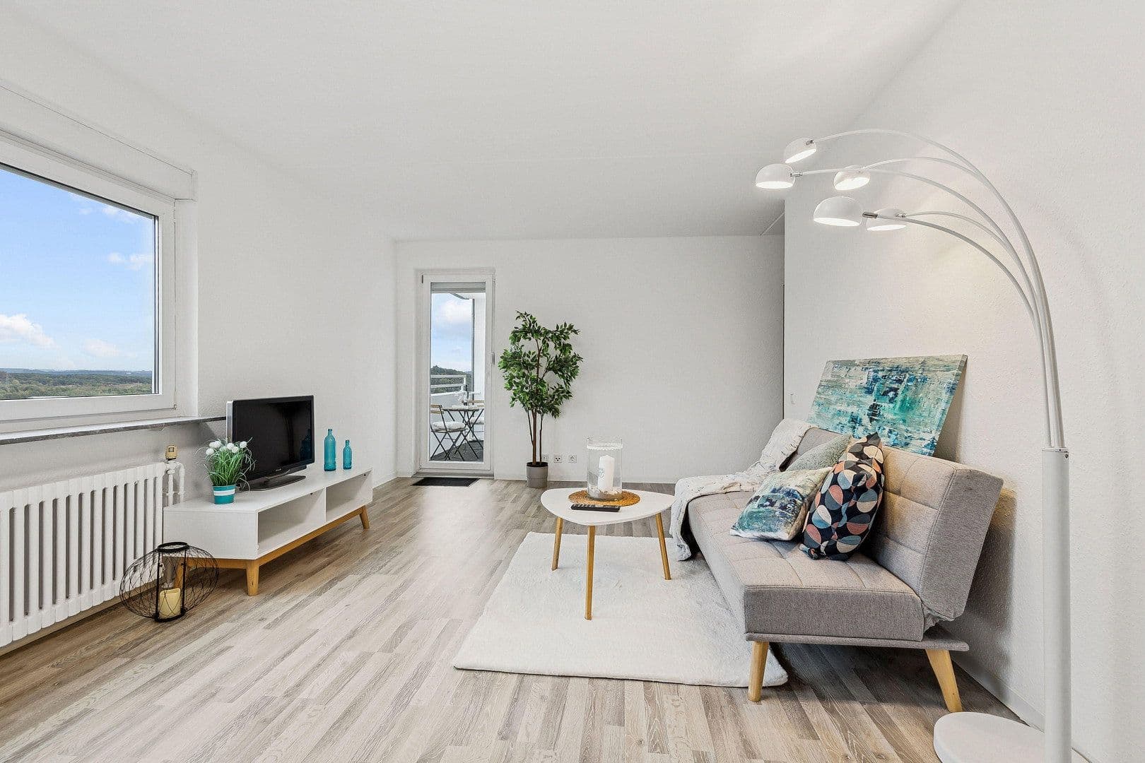 Prenájom bytu 2-izbový 70 m², Malvenweg 9, Neunkirchen, Sársko Prenájom bytu 2-izbový 70 m², Malvenweg 9, Neunkirchen, Sársko