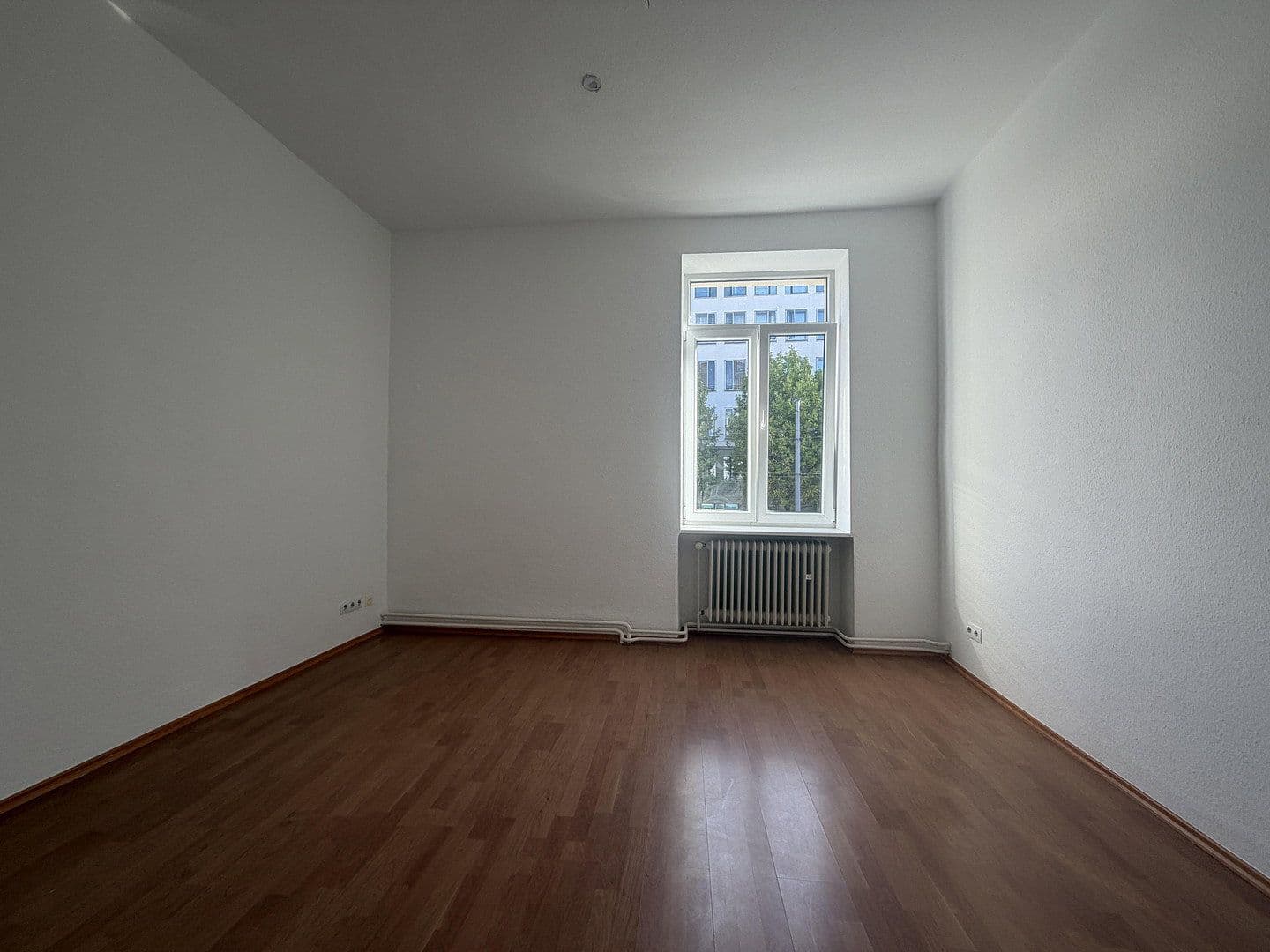 Prenájom bytu 3-izbový 98 m², Eckenheimer Landstraße 103, Frankfurt am Main, Hesensko Prenájom bytu 3-izbový 98 m², Eckenheimer Landstraße 103, Frankfurt am Main, Hesensko