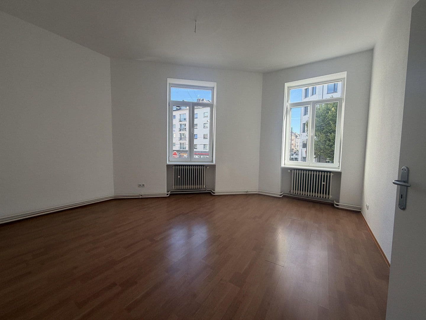 Prenájom bytu 3-izbový 98 m², Eckenheimer Landstraße 103, Frankfurt am Main, Hesensko Prenájom bytu 3-izbový 98 m², Eckenheimer Landstraße 103, Frankfurt am Main, Hesensko