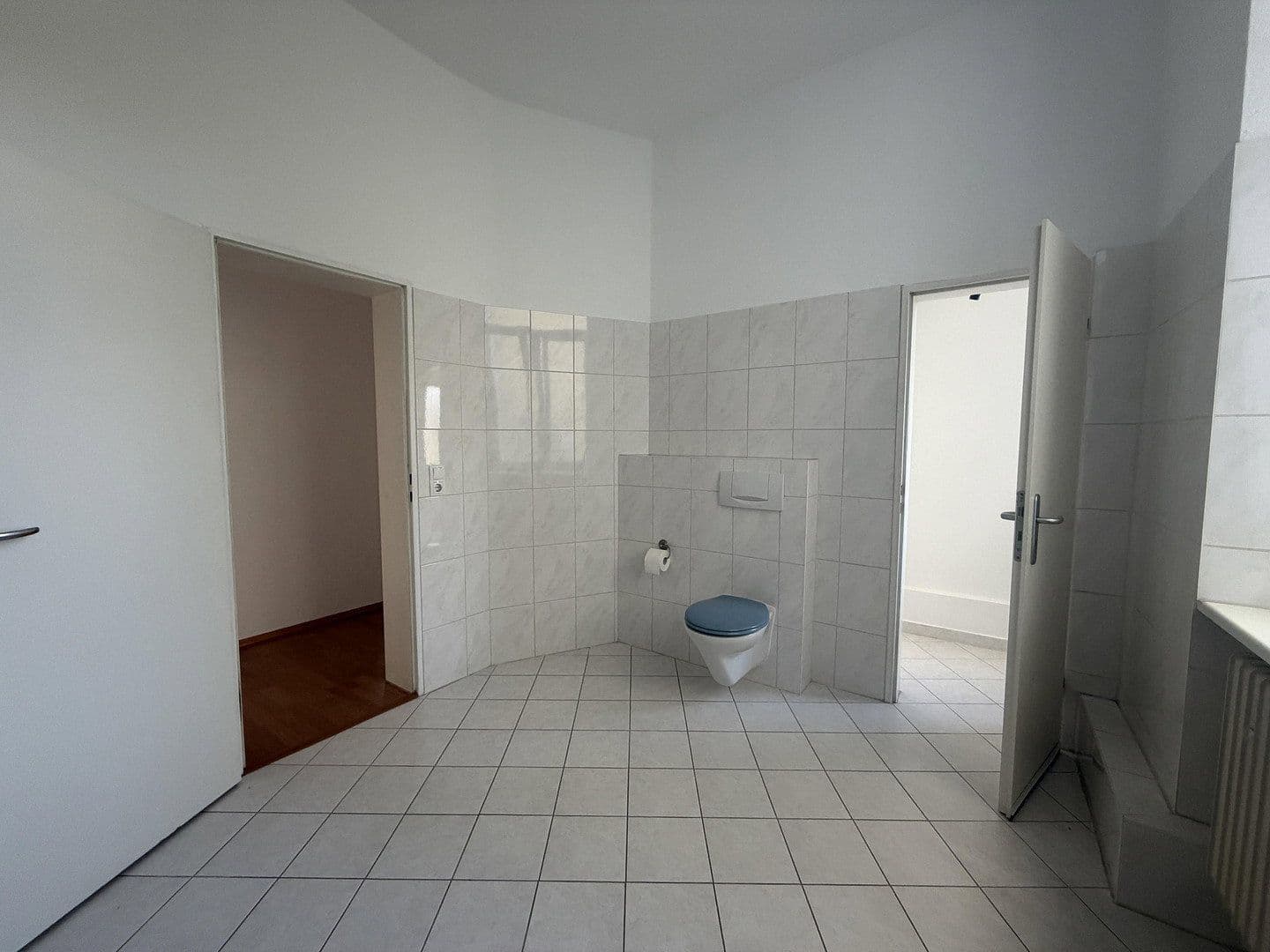 Prenájom bytu 3-izbový 98 m², Eckenheimer Landstraße 103, Frankfurt am Main, Hesensko Prenájom bytu 3-izbový 98 m², Eckenheimer Landstraße 103, Frankfurt am Main, Hesensko