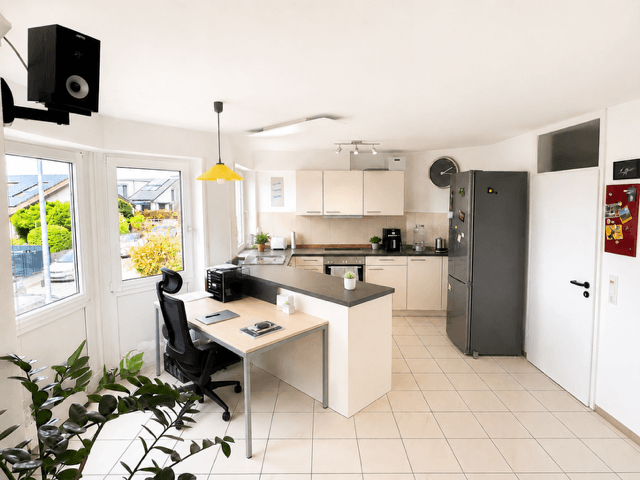 Prenájom bytu 4-izbový 120 m², Böblingen, Bádensko-Wurttembersko Prenájom bytu 4-izbový 120 m², Böblingen, Bádensko-Wurttembersko