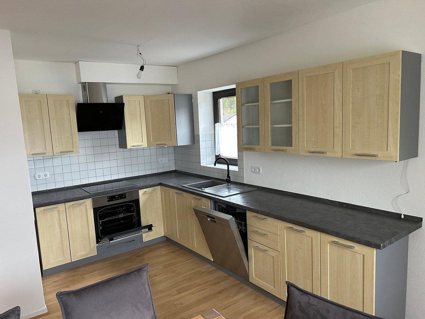 Prenájom bytu 3-izbový 90 m², Im Bachacker 24, Dautphetal, Hesensko Prenájom bytu 3-izbový 90 m², Im Bachacker 24, Dautphetal, Hesensko
