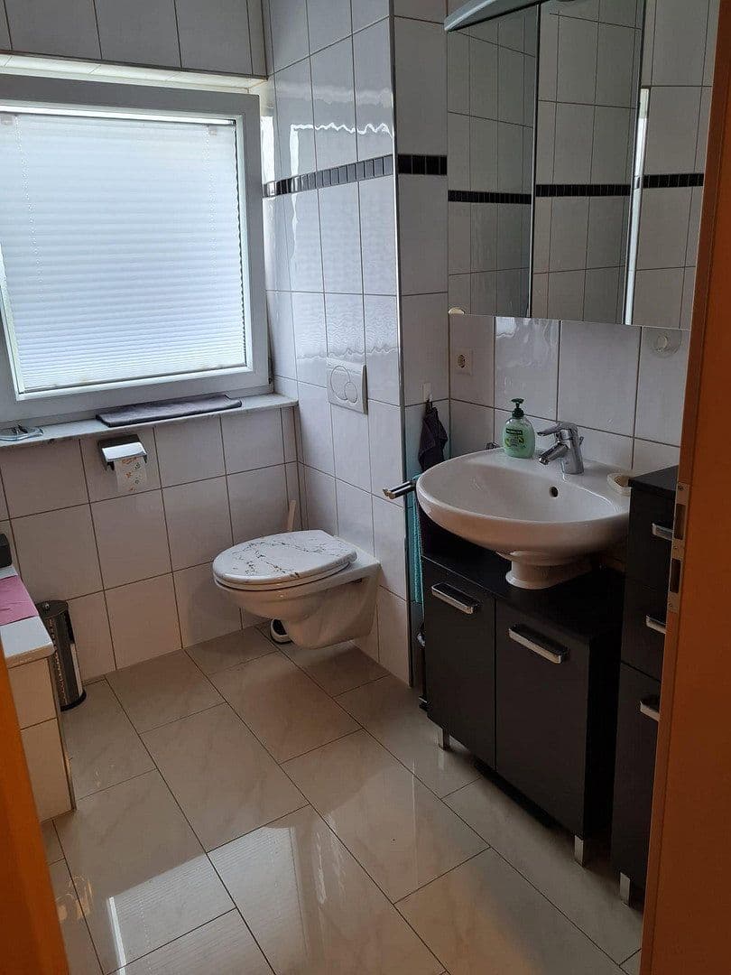 Prenájom bytu 4-izbový 89 m², Römerweg 31, Schömberg, Bádensko-Wurttembersko Prenájom bytu 4-izbový 89 m², Römerweg 31, Schömberg, Bádensko-Wurttembersko