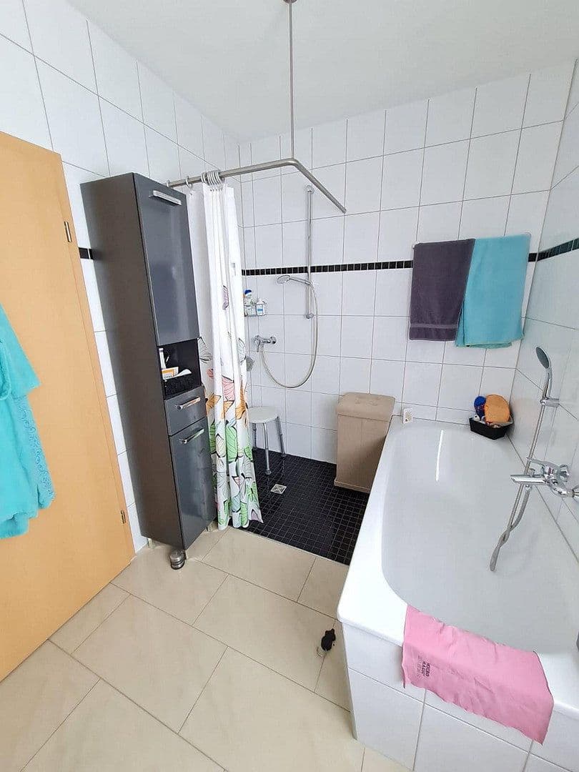 Prenájom bytu 4-izbový 89 m², Römerweg 31, Schömberg, Bádensko-Wurttembersko Prenájom bytu 4-izbový 89 m², Römerweg 31, Schömberg, Bádensko-Wurttembersko