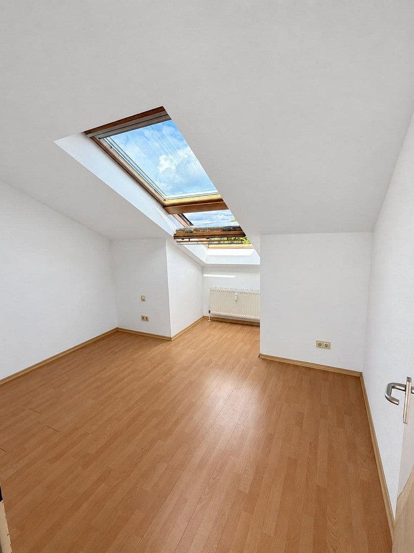 Prenájom bytu 4-izbový 98 m², Velten, Brandenbursko Prenájom bytu 4-izbový 98 m², Velten, Brandenbursko