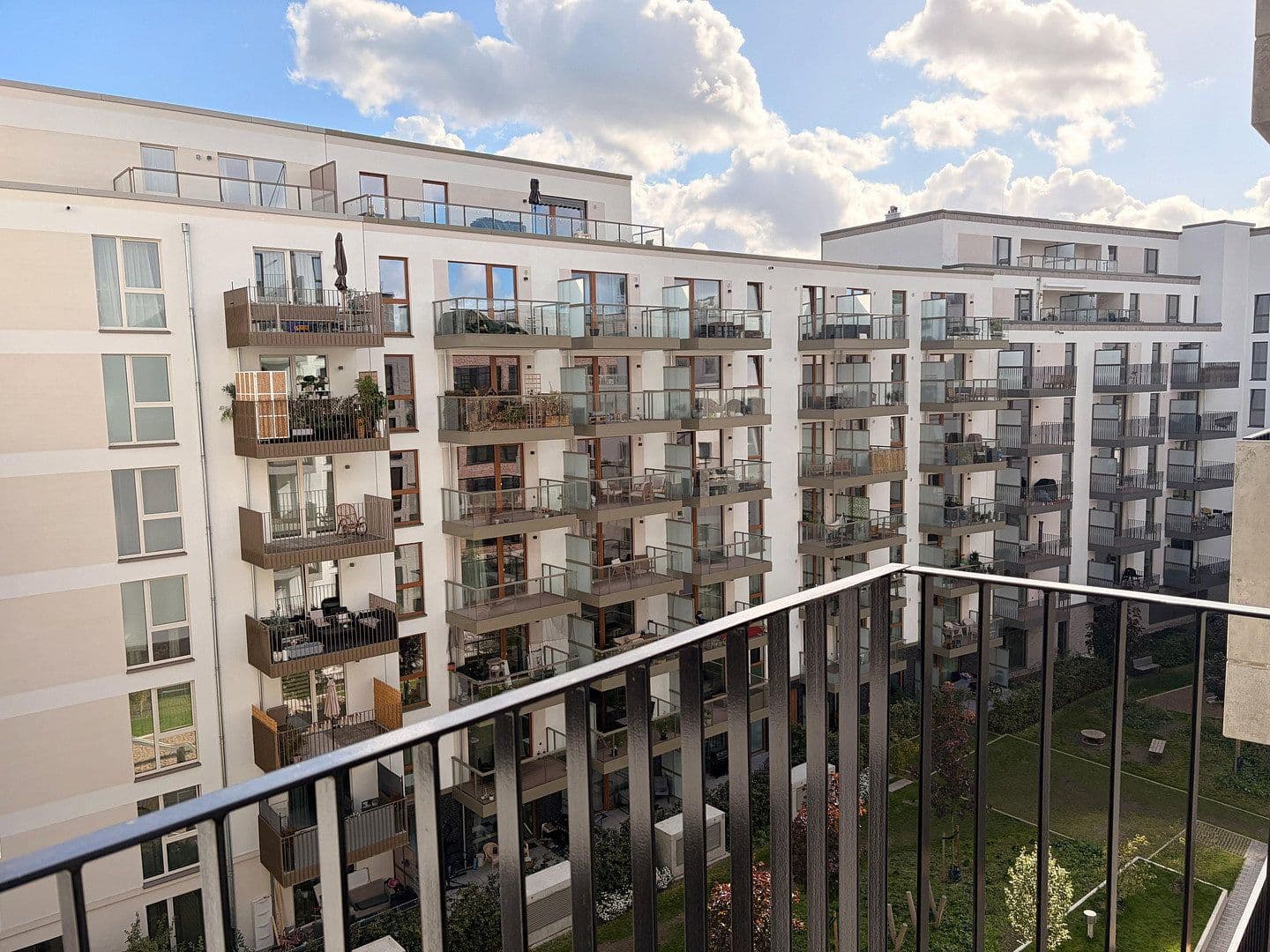 Prenájom bytu 3-izbový 98 m², Billhorner Kanalstraße 64, Hamburg, Hamburg Prenájom bytu 3-izbový 98 m², Billhorner Kanalstraße 64, Hamburg, Hamburg