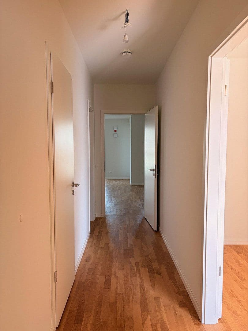 Prenájom bytu 3-izbový 98 m², Billhorner Kanalstraße 64, Hamburg, Hamburg Prenájom bytu 3-izbový 98 m², Billhorner Kanalstraße 64, Hamburg, Hamburg