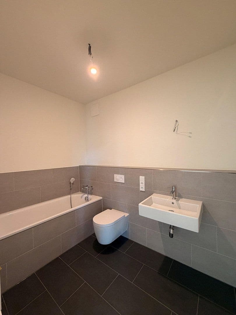 Prenájom bytu 3-izbový 98 m², Billhorner Kanalstraße 64, Hamburg, Hamburg Prenájom bytu 3-izbový 98 m², Billhorner Kanalstraße 64, Hamburg, Hamburg