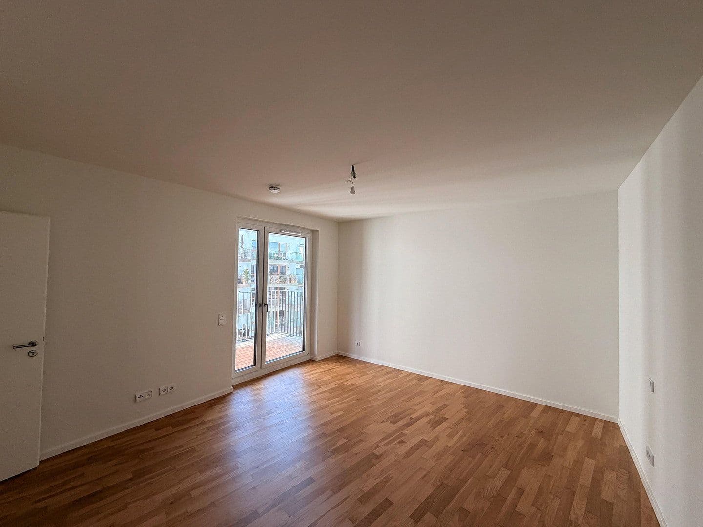 Prenájom bytu 3-izbový 98 m², Billhorner Kanalstraße 64, Hamburg, Hamburg Prenájom bytu 3-izbový 98 m², Billhorner Kanalstraße 64, Hamburg, Hamburg