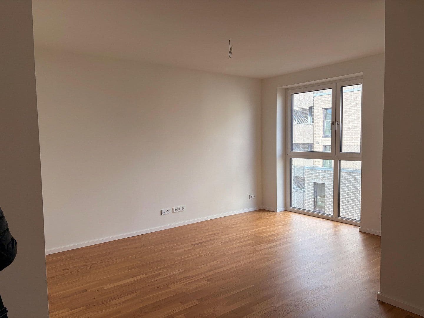 Prenájom bytu 3-izbový 98 m², Billhorner Kanalstraße 64, Hamburg, Hamburg Prenájom bytu 3-izbový 98 m², Billhorner Kanalstraße 64, Hamburg, Hamburg