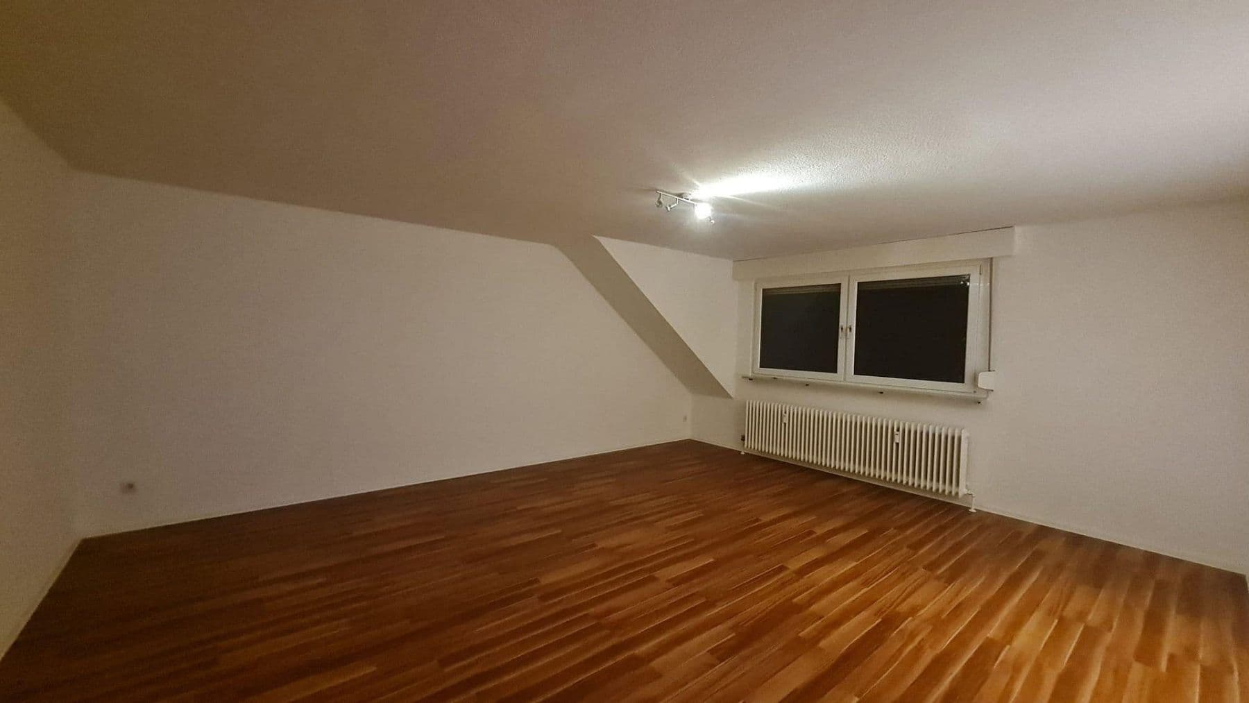 Prenájom bytu 2-izbový 69 m², Miesenheimerstr. 50, Plaidt, Porýnie-Falcko Prenájom bytu 2-izbový 69 m², Miesenheimerstr. 50, Plaidt, Porýnie-Falcko