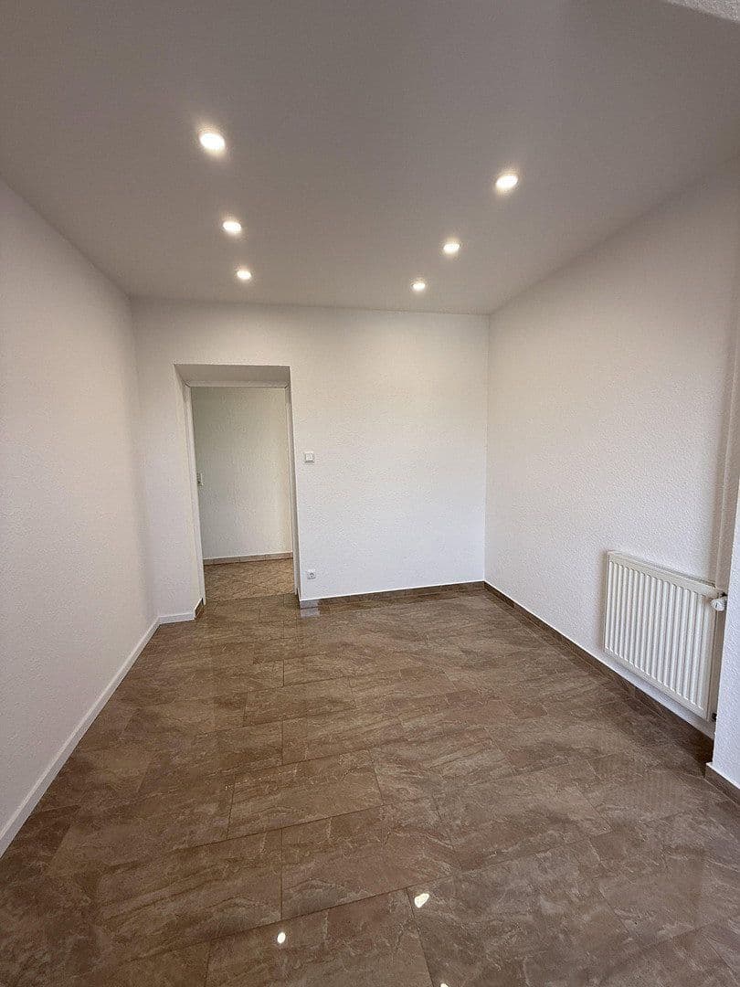 Prenájom bytu 3-izbový 80 m², Altstadtstraße 25, Leverkusen, Severné Porýnie - Westfálsko Prenájom bytu 3-izbový 80 m², Altstadtstraße 25, Leverkusen, Severné Porýnie - Westfálsko
