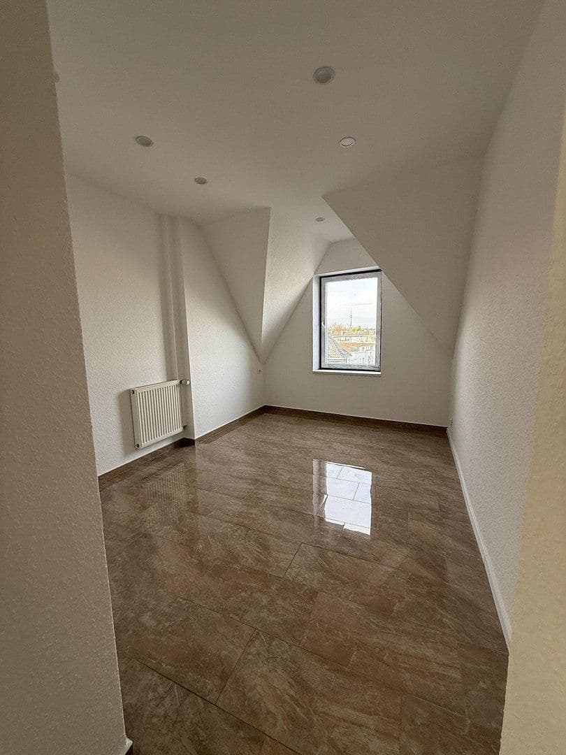 Prenájom bytu 3-izbový 80 m², Altstadtstraße 25, Leverkusen, Severné Porýnie - Westfálsko Prenájom bytu 3-izbový 80 m², Altstadtstraße 25, Leverkusen, Severné Porýnie - Westfálsko