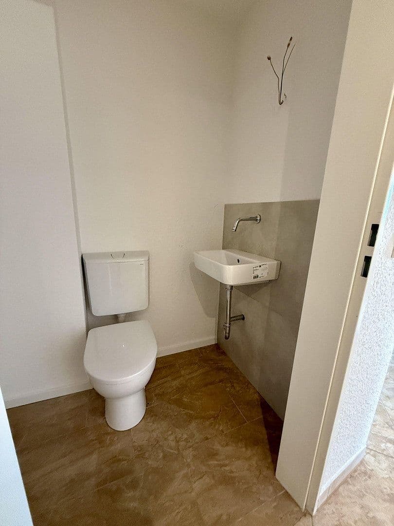 Prenájom bytu 3-izbový 80 m², Altstadtstraße 25, Leverkusen, Severné Porýnie - Westfálsko Prenájom bytu 3-izbový 80 m², Altstadtstraße 25, Leverkusen, Severné Porýnie - Westfálsko