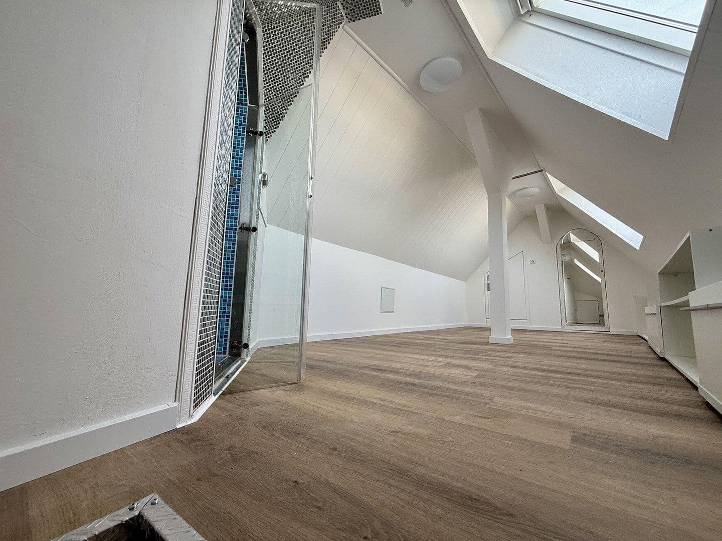 Prenájom bytu 3-izbový 80 m², Altstadtstraße 25, Leverkusen, Severné Porýnie - Westfálsko Prenájom bytu 3-izbový 80 m², Altstadtstraße 25, Leverkusen, Severné Porýnie - Westfálsko
