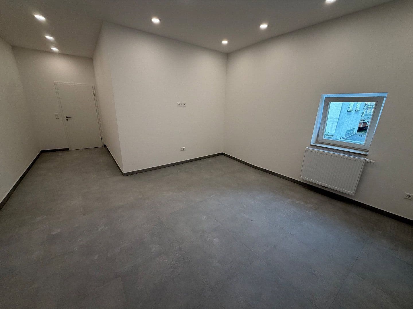 Prenájom bytu 4-izbový 95 m², Gaststraße 9, Oldenburg, Dolné Sasko Prenájom bytu 4-izbový 95 m², Gaststraße 9, Oldenburg, Dolné Sasko