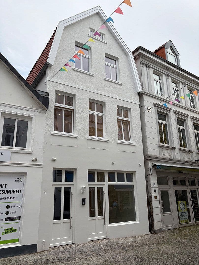 Prenájom bytu 4-izbový 95 m², Gaststraße 9, Oldenburg, Dolné Sasko Prenájom bytu 4-izbový 95 m², Gaststraße 9, Oldenburg, Dolné Sasko