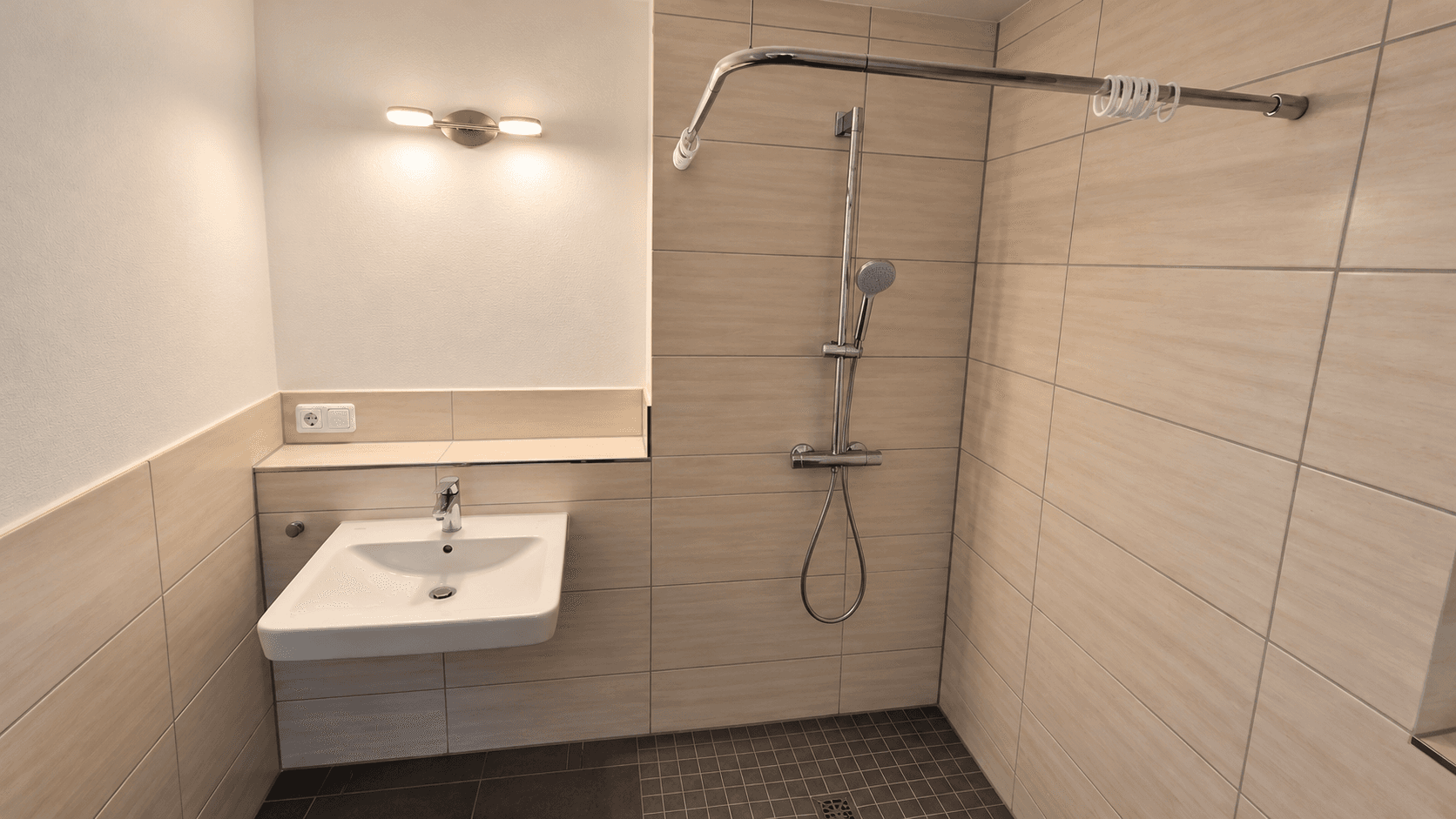 Prenájom bytu 2-izbový 55 m², Im Ilmenautal 11, Bad Bevensen, Dolné Sasko Prenájom bytu 2-izbový 55 m², Im Ilmenautal 11, Bad Bevensen, Dolné Sasko