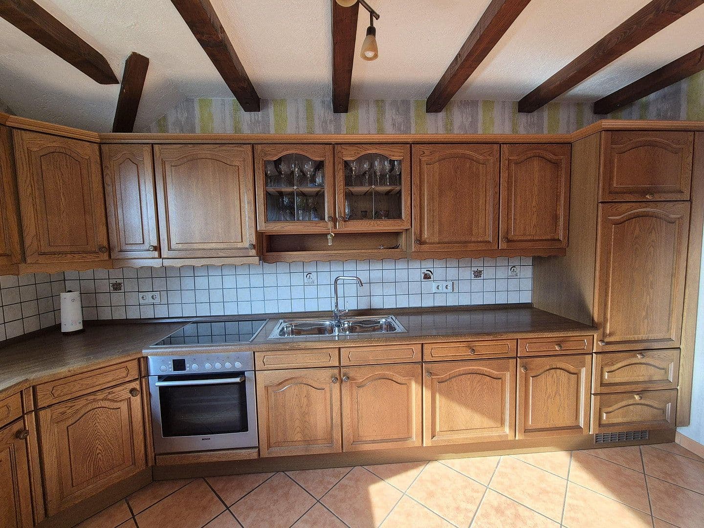 Prenájom bytu 3-izbový 135 m², Offstein, Porýnie-Falcko Prenájom bytu 3-izbový 135 m², Offstein, Porýnie-Falcko