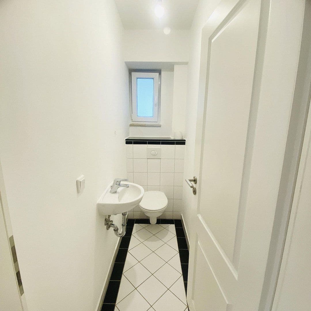 Prenájom bytu 2-izbový 65 m², Maxtorgraben 0, Nürnberg, Bavorsko Prenájom bytu 2-izbový 65 m², Maxtorgraben 0, Nürnberg, Bavorsko