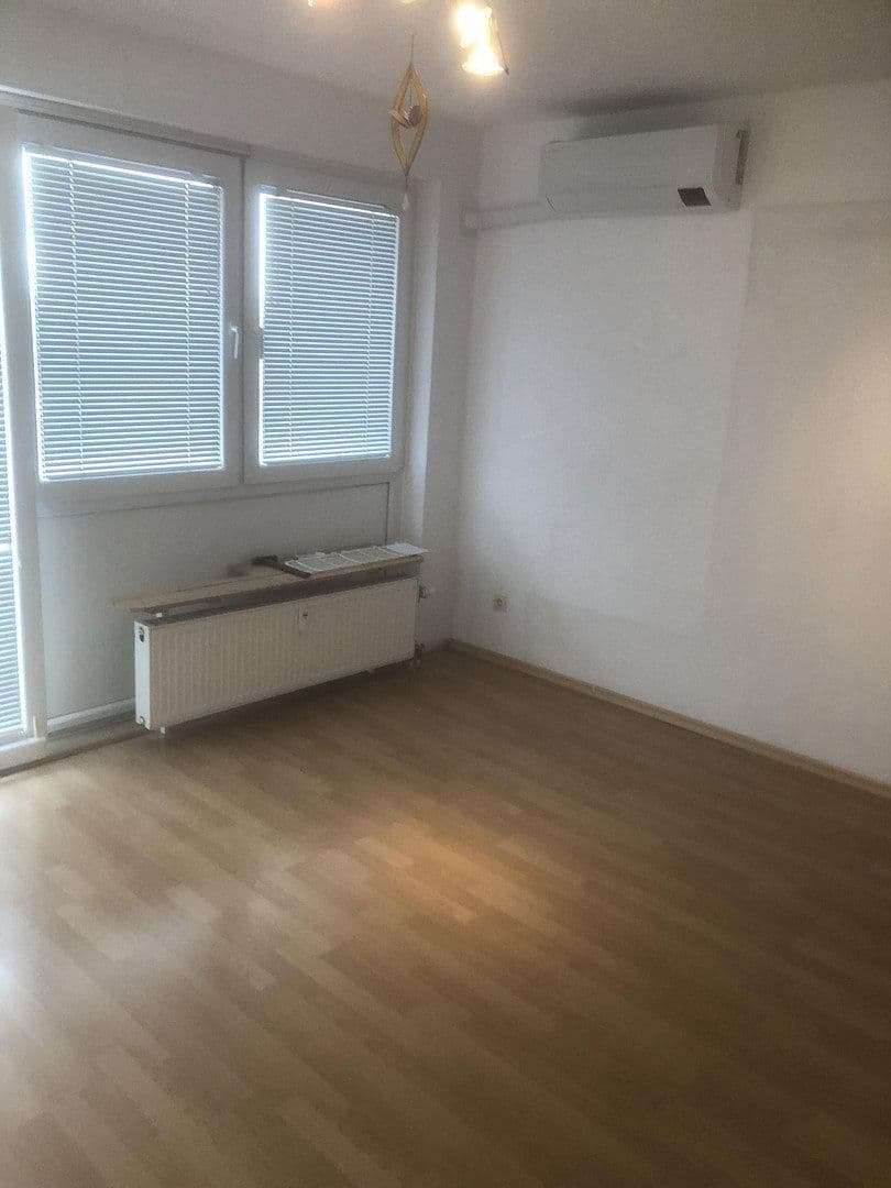 Prenájom bytu 1-izbový 29 m², Burgundenstr.1, Biebesheim am Rhein, Hesensko Prenájom bytu 1-izbový 29 m², Burgundenstr.1, Biebesheim am Rhein, Hesensko