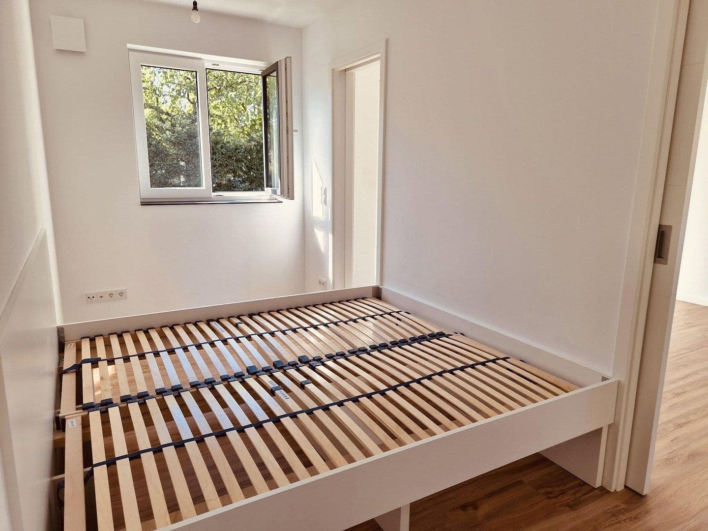 Prenájom bytu 1-izbový 42 m², München, Bavorsko Prenájom bytu 1-izbový 42 m², München, Bavorsko