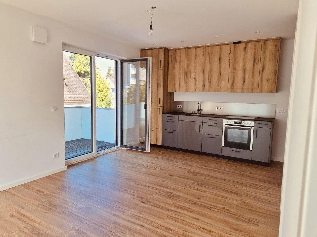 Prenájom bytu 1-izbový 42 m², München, Bavorsko Prenájom bytu 1-izbový 42 m², München, Bavorsko