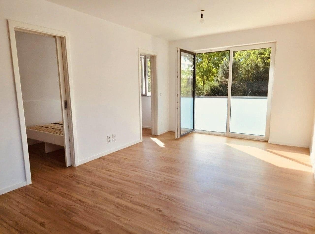 Prenájom bytu 1-izbový 42 m², München, Bavorsko Prenájom bytu 1-izbový 42 m², München, Bavorsko