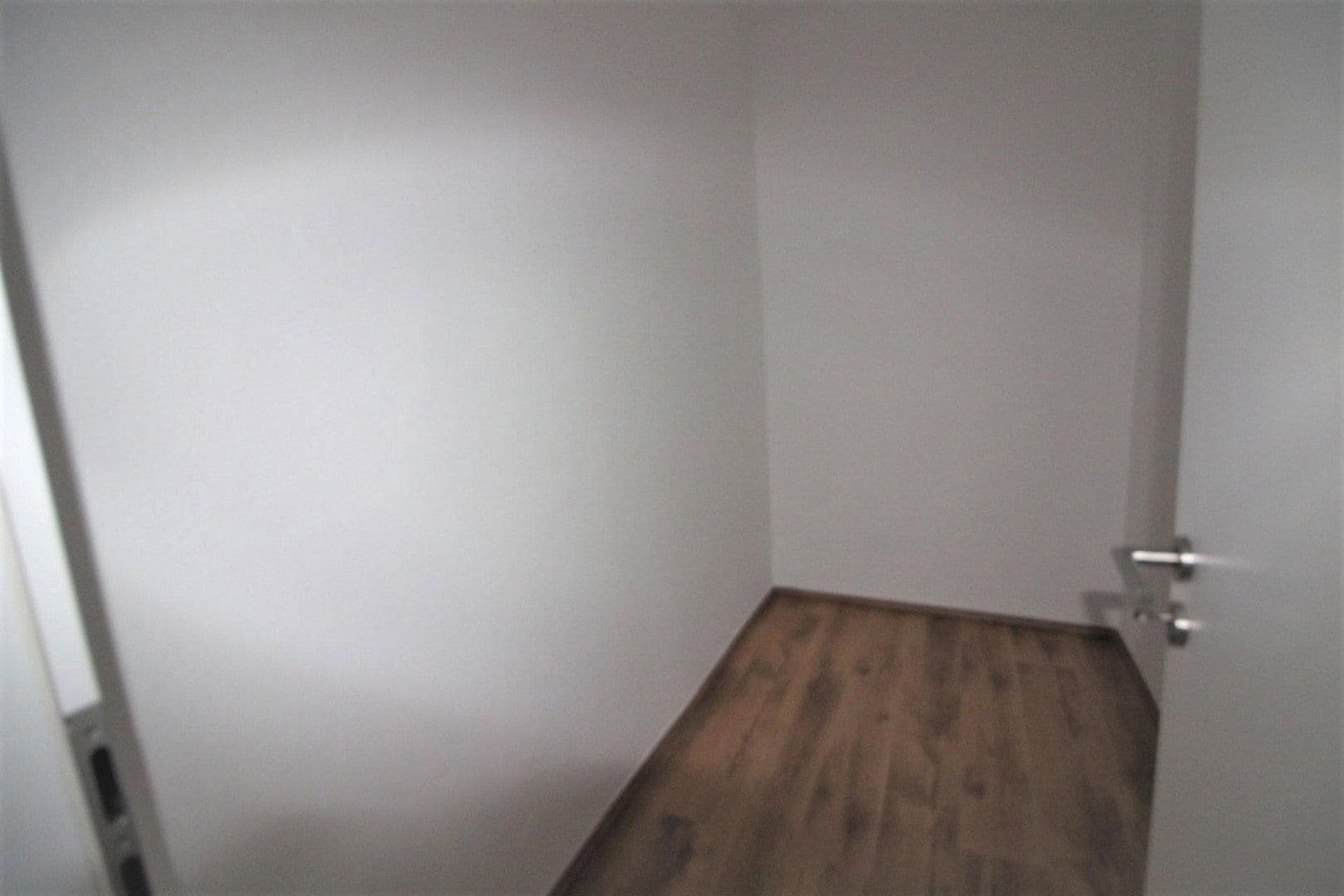 Prenájom bytu 5-izbový 120 m², Magdeburg, Sasko-Anhaltsko Prenájom bytu 5-izbový 120 m², Magdeburg, Sasko-Anhaltsko